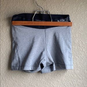 NIKE PRO DRI FIT GRAY WORKOUT SHORTS XS